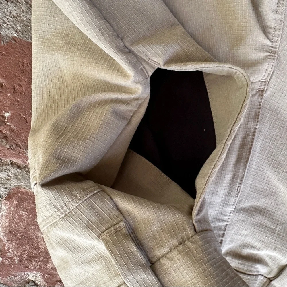 Hurley khaki cream men's shorts size 30 lightweight zip fly with pockets